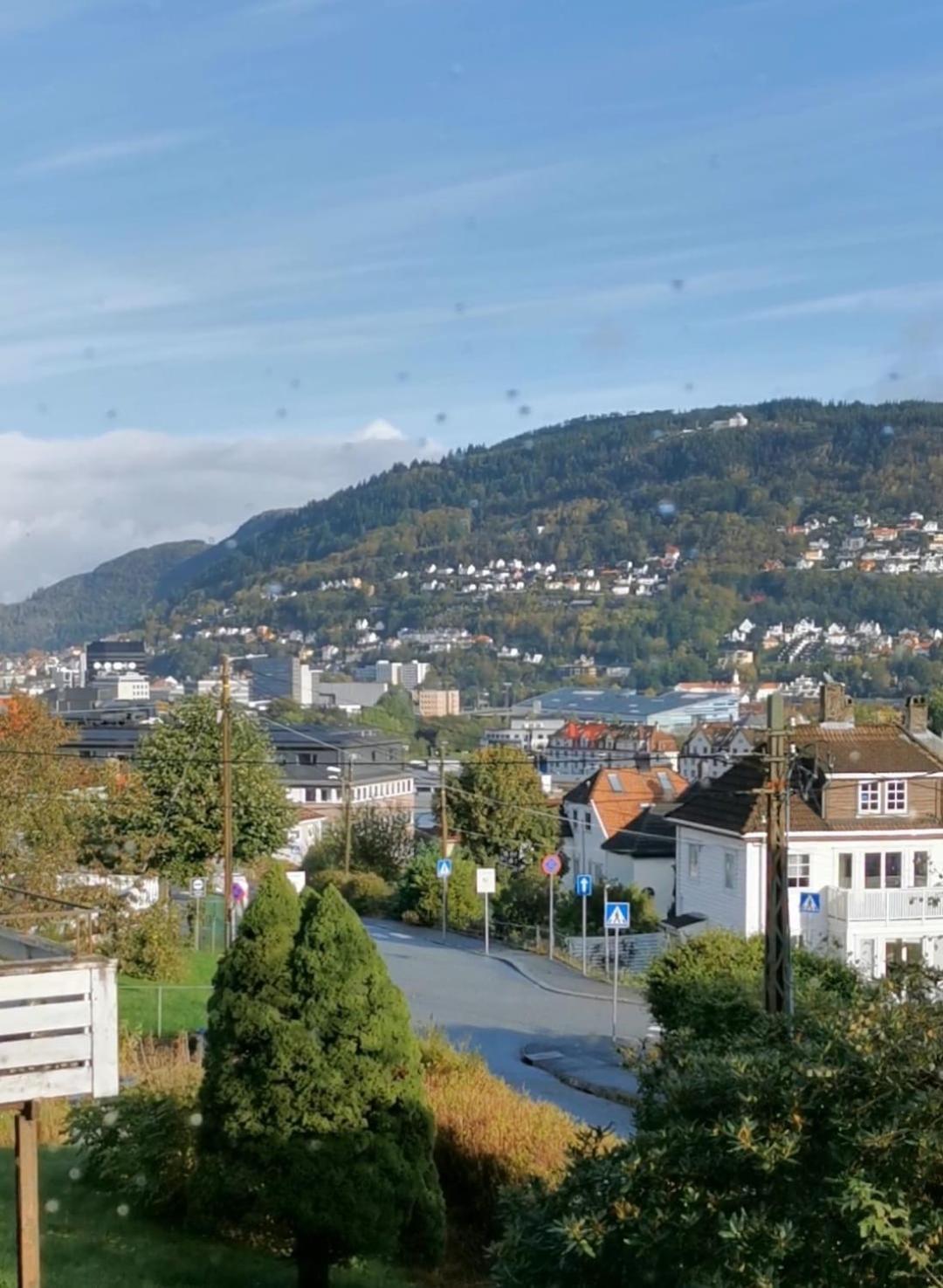 Spacious And Beautiful Apartment In Bergen With Free Parking Exterior foto