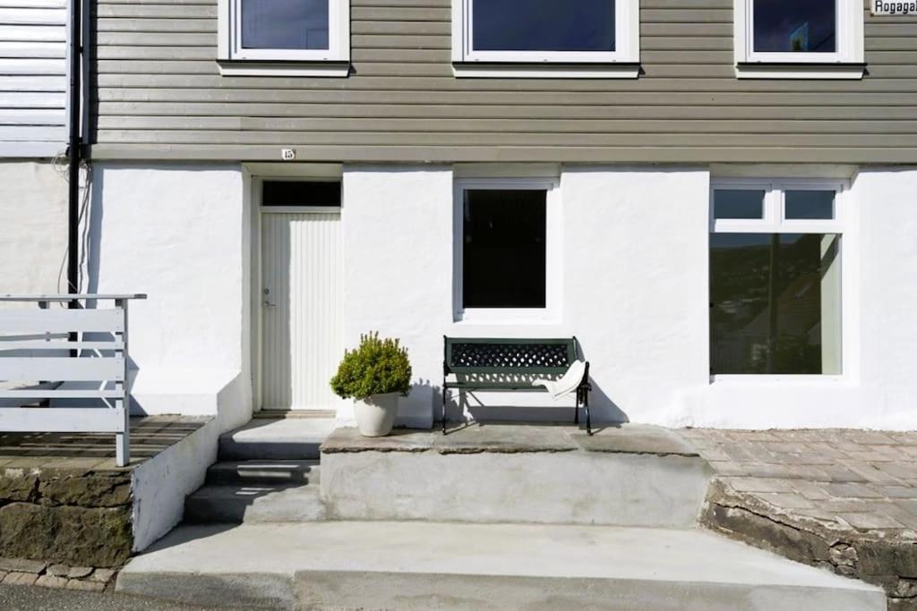 Spacious And Beautiful Apartment In Bergen With Free Parking Exterior foto