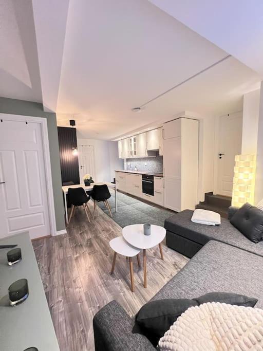 Spacious And Beautiful Apartment In Bergen With Free Parking Exterior foto